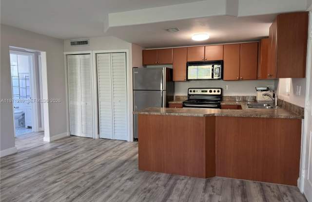 3101 SW 27th Ave photos photos