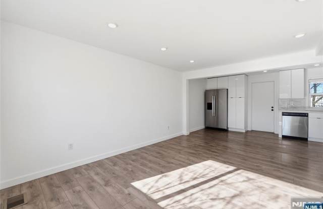 73 Macarthur Avenue Gallery 4