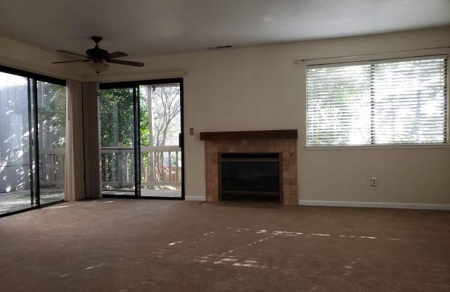 712 Dorothy Way, Gallery 2