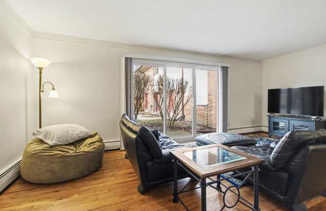1257 Island Drive Gallery 4