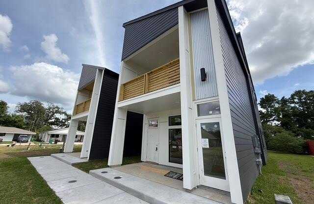 1120 S Washington Street photos photos