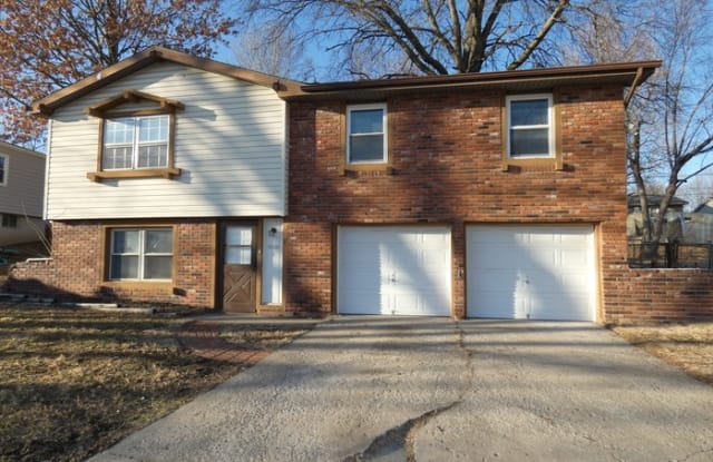 5220 Northeast 57th Street photos photos