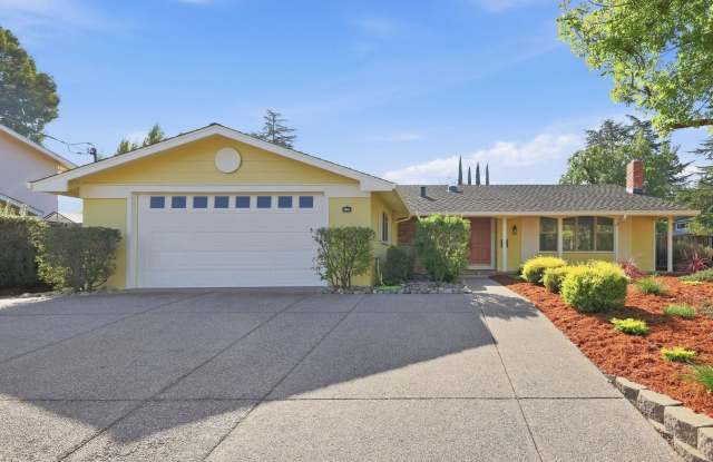 Beautiful 3 Bedroom Home in Walnut Creek! Gallery 1