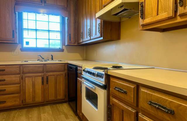 Townhome *Leasing Special Available* Gallery 4