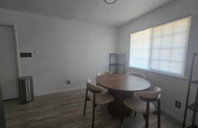 4 BR 2 Ba Available 9/1 Gallery 3