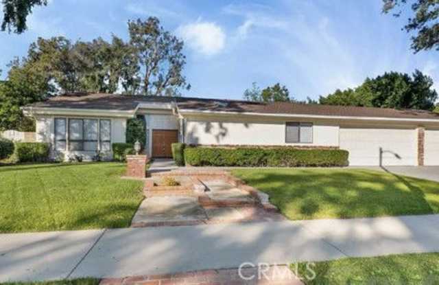 9201 Paso Robles Avenue photos photos