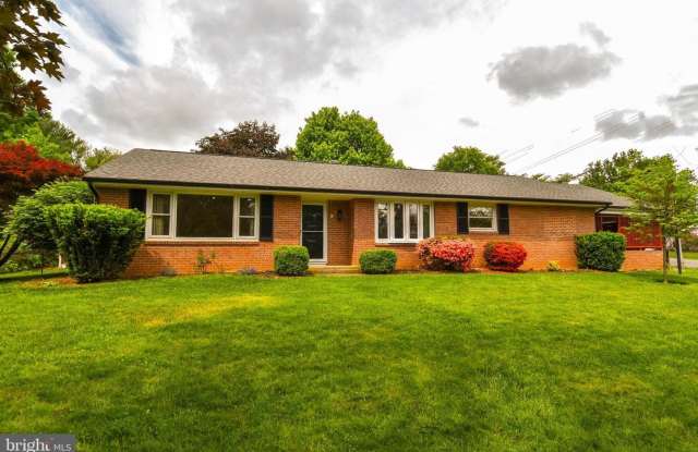Charming and updated 1960's Rambler in the Town of Round Hill. 3 Bedrooms. 1.5 bathrooms. photos photos Charming and updated 1960's Rambler in the Town of Round Hill. 3 Bedrooms. 1.5 bathrooms. photos photos