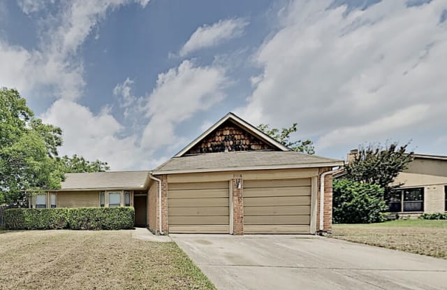 10016 Bugle Dr - 10016 Bugle Drive, Fort Worth, TX 76108