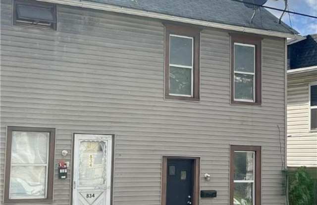 832 Wyandotte Street photos photos