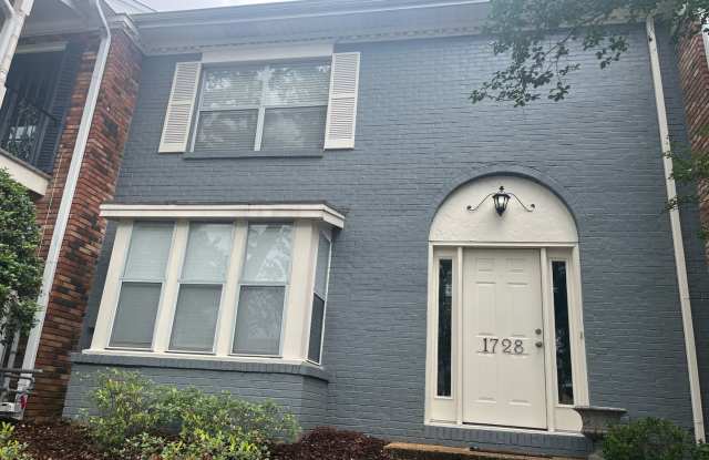 Convenient to UA and DCH - 3 bedroom, 2-1/2 bath Townhome photos photos