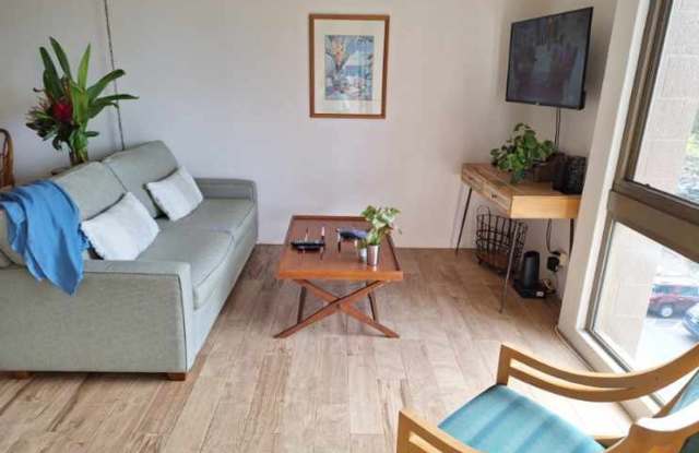 WEST SIDE CHARMER! Kahana Manor photos photos