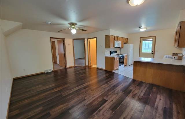 1716 5th Street E photos photos