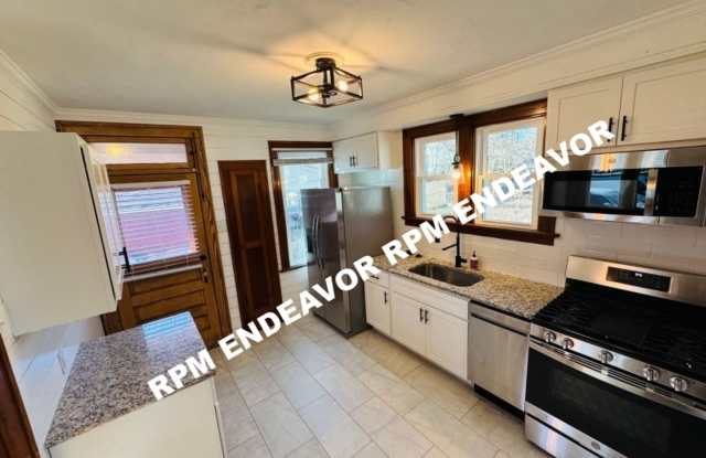 Downtown St. Charles 4BR Home | Walk to Main Street | Garage + Yard photos photos