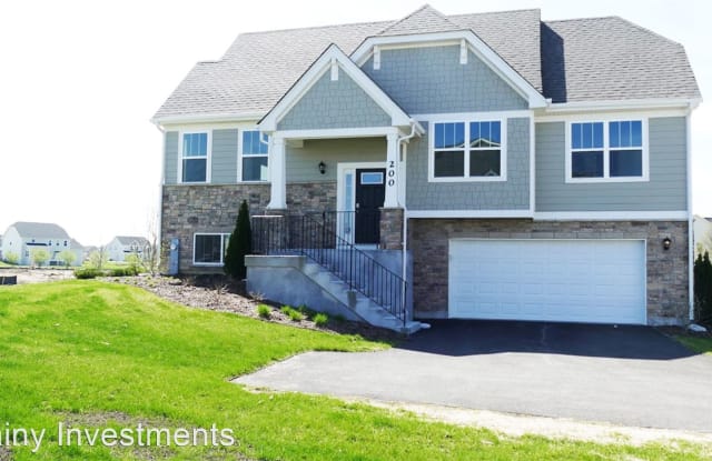 200 Goldenrod Dr. - 200 Goldenrod Dr, Elgin, IL 60124