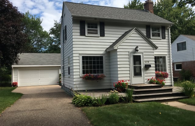 1628 Fairway St - 1628 Fairway Street, Eau Claire, WI 54701