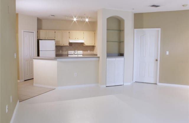 8925 LEGACY Court Gallery 4