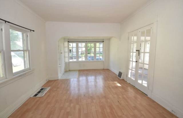 1140 Sorin Street Gallery 4