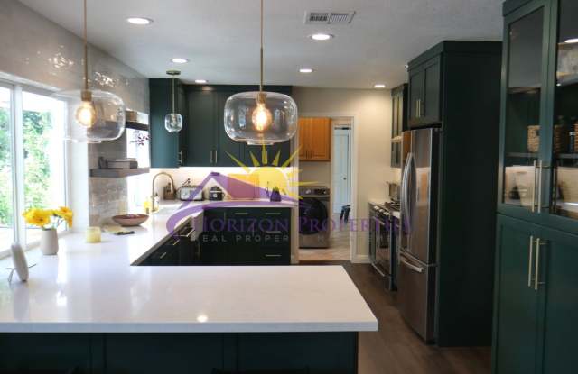 Spacious Two Story 4 Bed 3 Bath 2,757sqft Roseville Home in Woodridge Creek Gallery 4