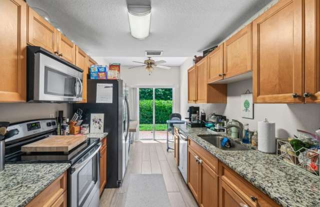 318 SE 23rd Avenue, Boynton Beach, FL 33435 photos photos