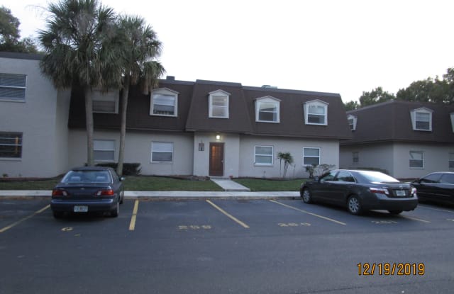 9118 Tudor Dr - 9118 Tudor Drive, Town 'n' Country, FL 33615