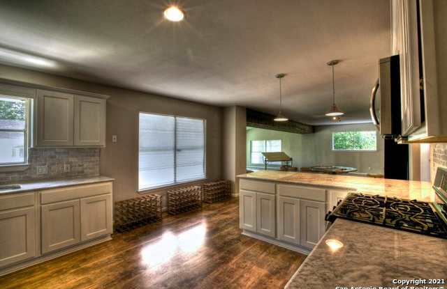 9506 MIDER DR Gallery 3