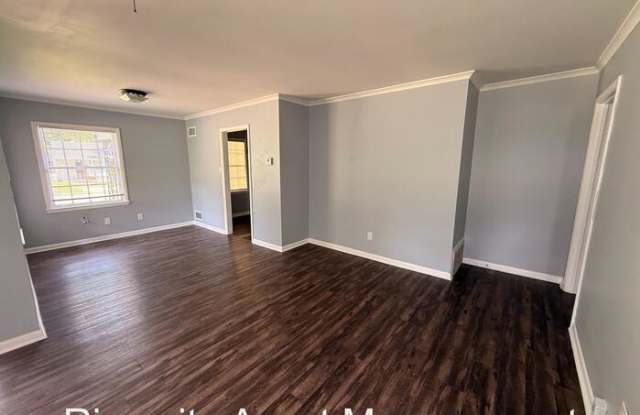 3692 Huntingdon Lane Gallery 3