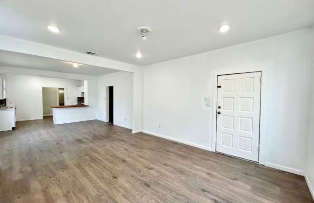 3BED/2BATH Home for lease! Available NOW! Gallery 4