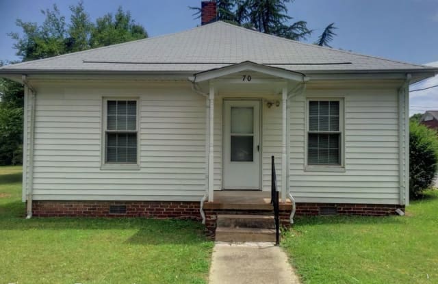 70 Spencer Ave - 70 Spencer Ave, Mooresville, NC 28115