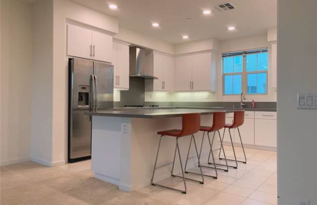 125 Mongoose - 125 Mongoose, Irvine, CA 92618