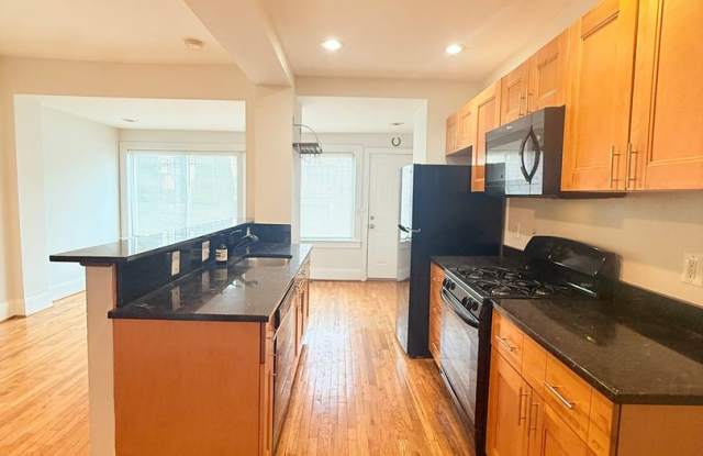 3BR Rowhome w/ Private Parking | 1,764 Sq Ft | Eckington | $3,855 photos photos