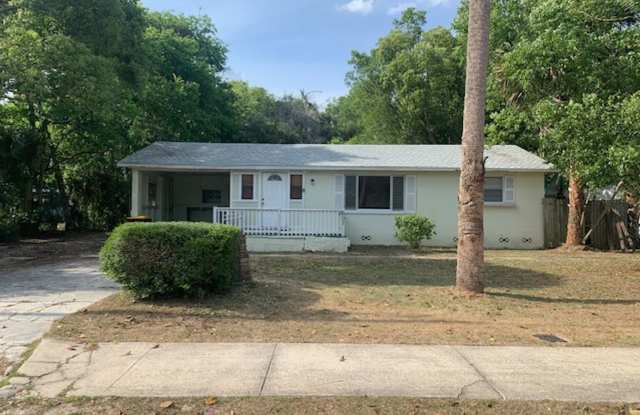 3 Bed 2 Bath Home | Fenced Yard | Pet Friendly | Washer Dryer Hook Ups | Section 8 Welcome photos photos