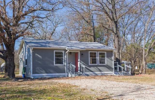 585 Vz County Road 3211 - 585 Vz County Road 3211, Myrtle Springs, TX 75169