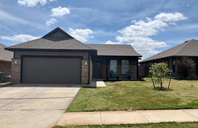 A Very Beautiful and Spacious 3 Bedroom 2 Bath in Yukon photos photos