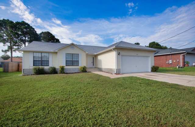 Charming 3BR/2BA with Fenced Yard  Community Perks in Holley by the Sea photos photos