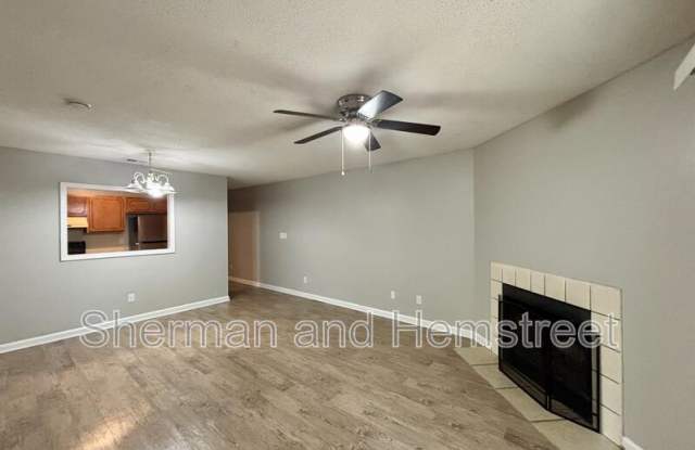 306 Commons Dr Gallery 3