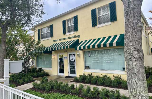 135 NW 5th Avenue Gallery 1