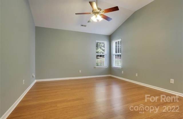 9316 Winston Hall Court Gallery 4