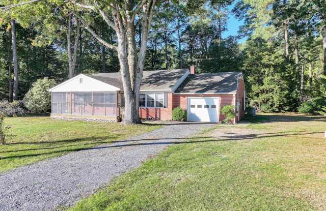 7612 SHERWOOD Road Gallery 1
