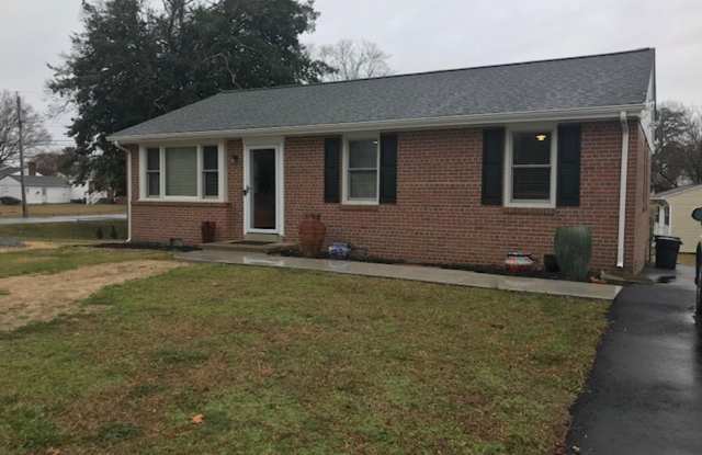 --RENOVATED HOME AVAILABLE JUNE 6TH! -- 3 BR / 1 BA Newly Renovated Ranch Home. Available June 6th! - 7977 Willow Avenue, Mechanicsville, VA 23111