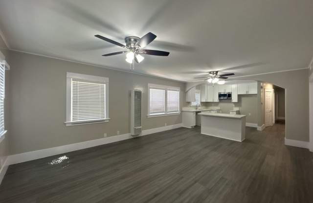 SPACIOUS UPSTAIRS TWO BEDROOM HOME IN LONG BEACH IN BIXBY PARK/ALAMITOS BEACH AREA Gallery 3