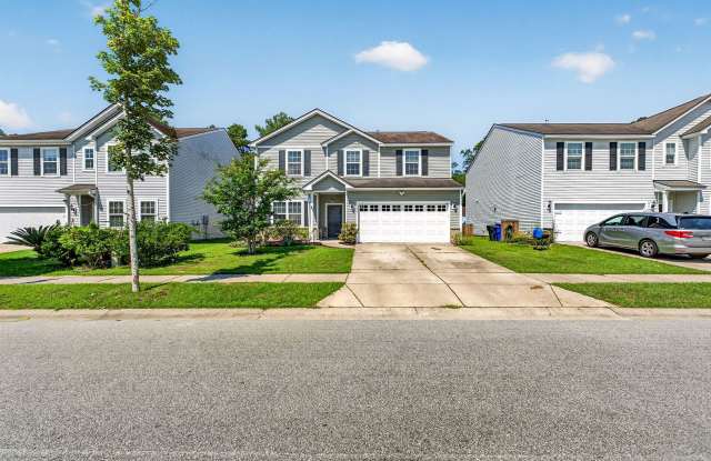 Spacious Living in West Ashley Gallery 4