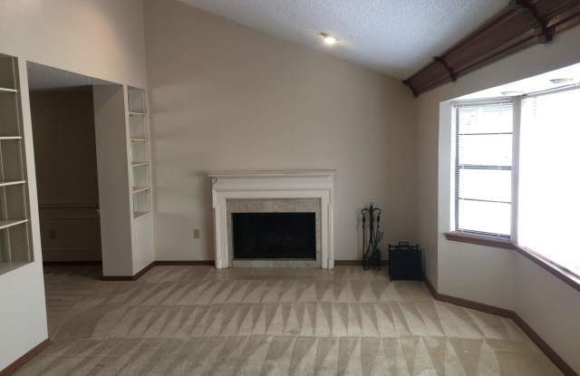 16603 Ashwood Dr Gallery 4