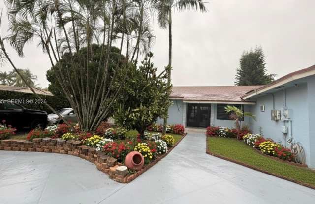 10417 NW 129th St photos photos