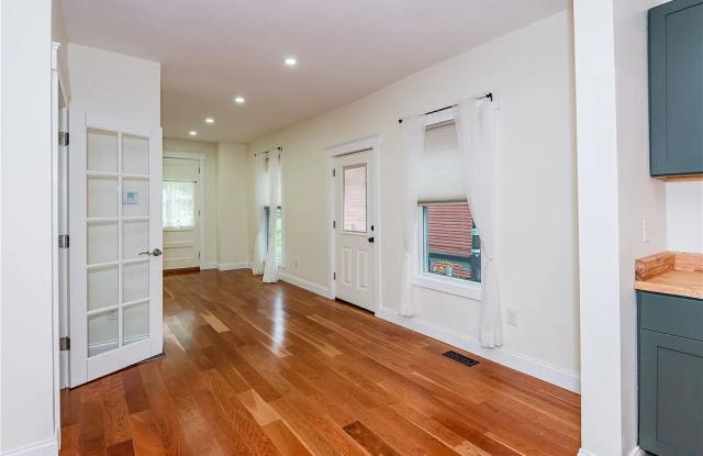 312 Park Dr Gallery 3