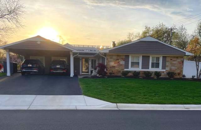 2400 KEMP WAY photos photos