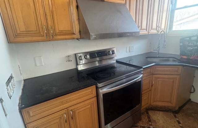 1870 Harrison Ave photos photos