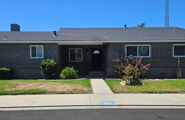 Beautifully Updated Family Home Near Memorial Hospital photos photos