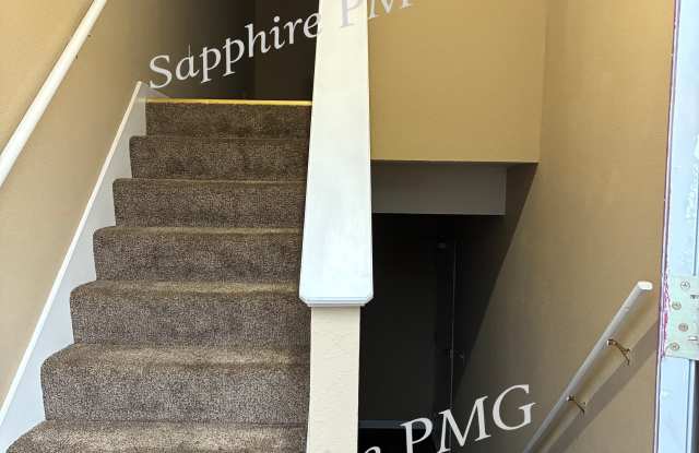 5621 North Northwood Terrace - 1 Gallery 4