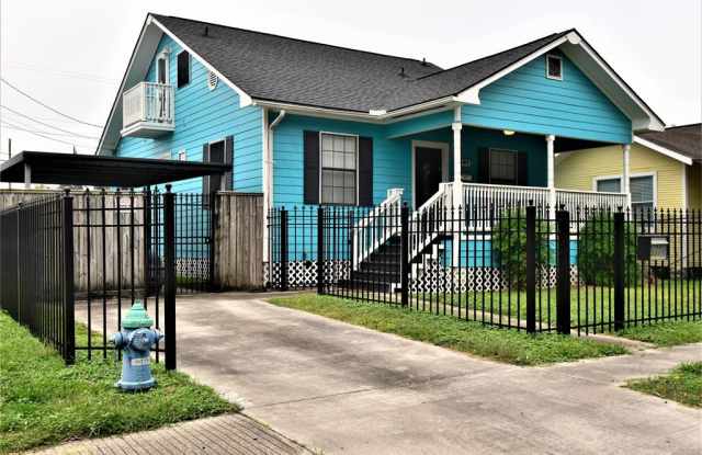 501 Northwood Street - 501 Northwood Street, Houston, TX 77009