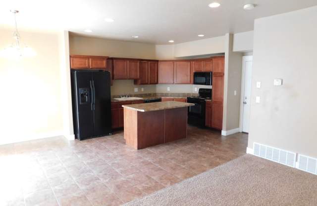 2657 N Elm Dr. Gallery 3